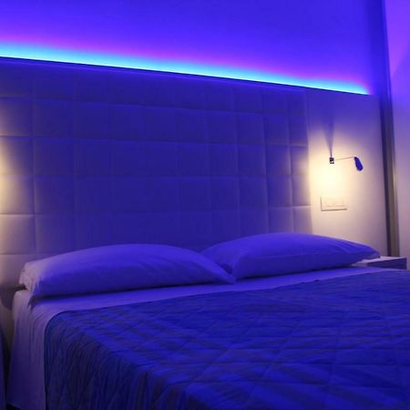 Hotel Saint Tropez Riccione Exterior foto