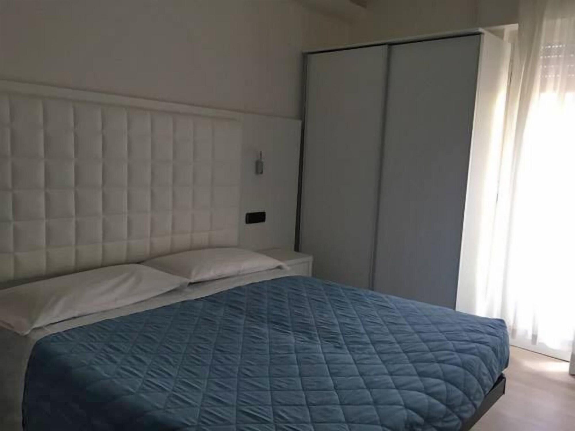 Hotel Saint Tropez Riccione Exterior foto