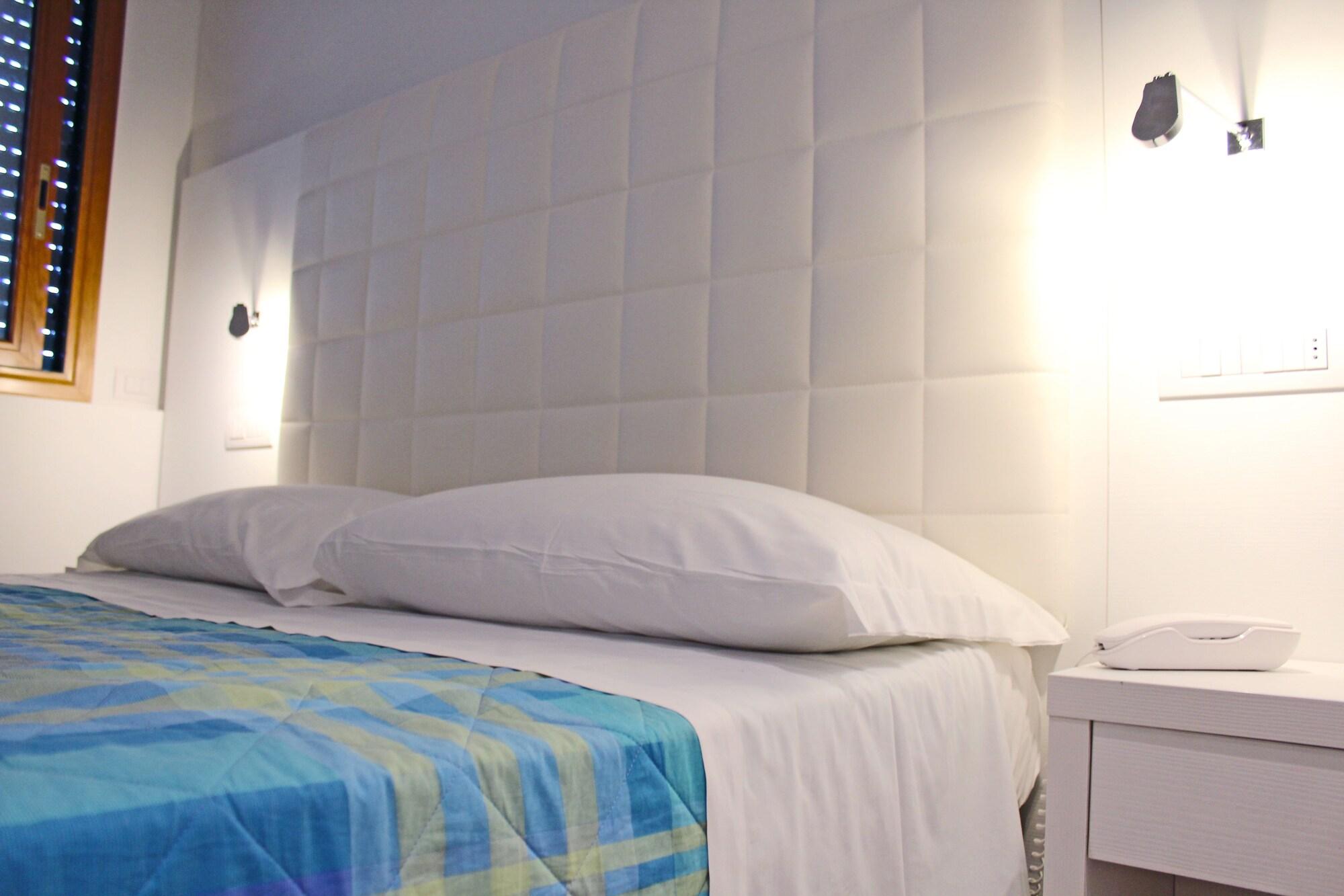 Hotel Saint Tropez Riccione Exterior foto