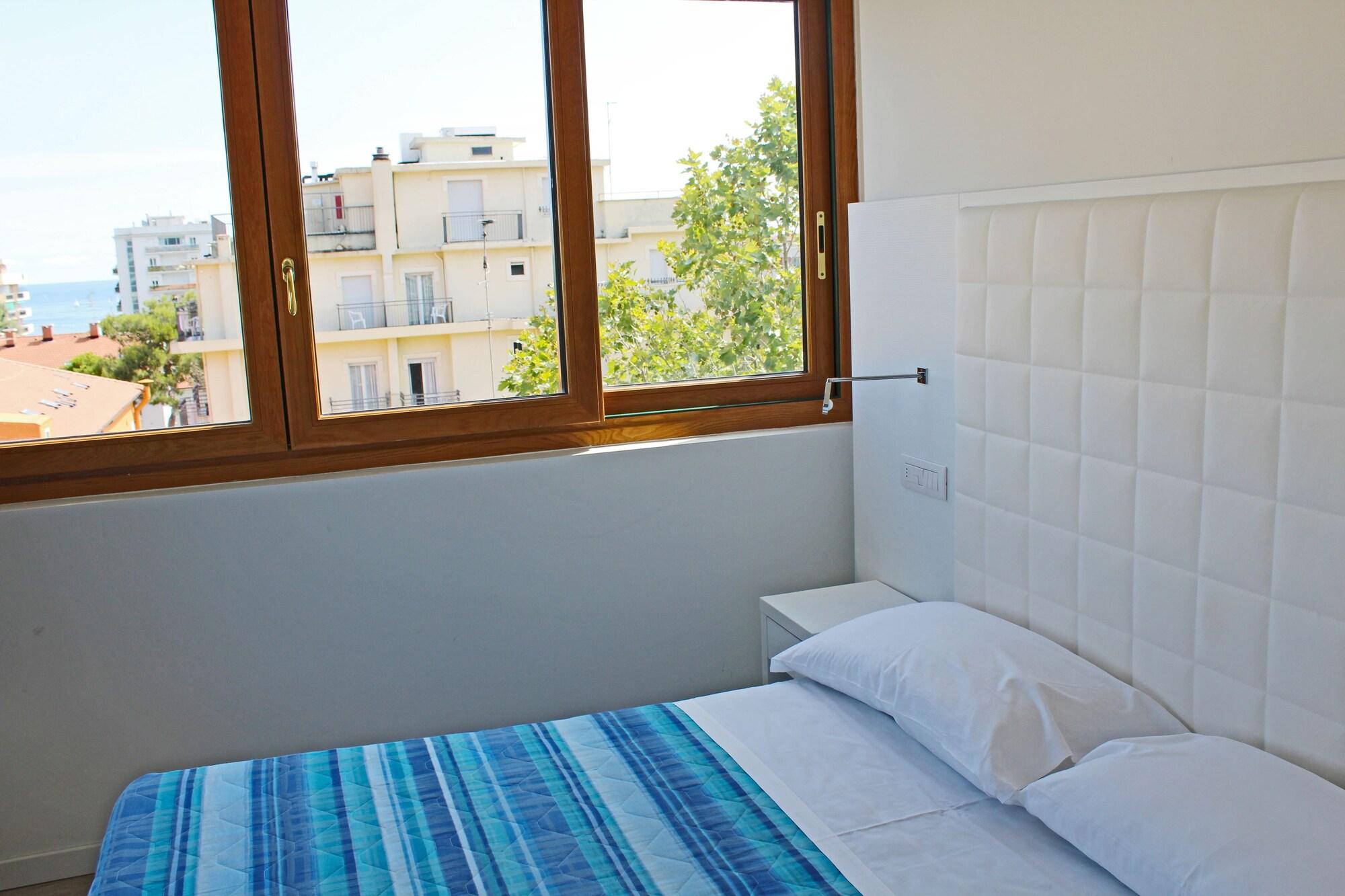 Hotel Saint Tropez Riccione Exterior foto