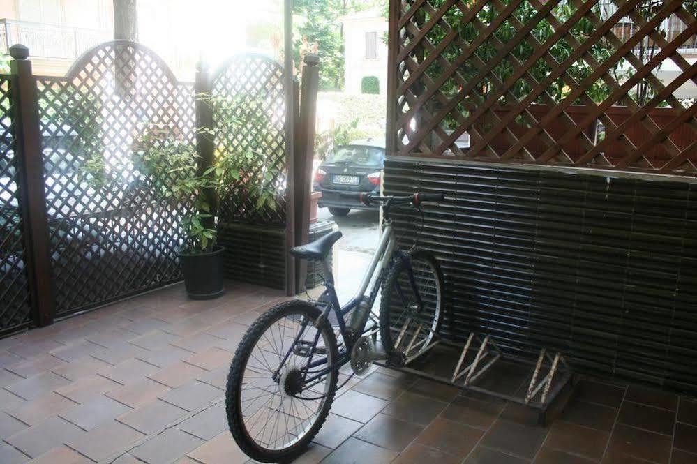 Hotel Saint Tropez Riccione Exterior foto